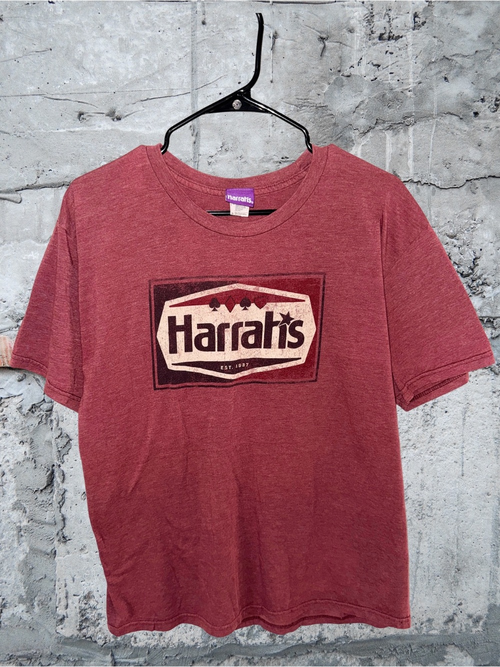 Harrahs casino Men's Short Sleeve Tee - Maroon